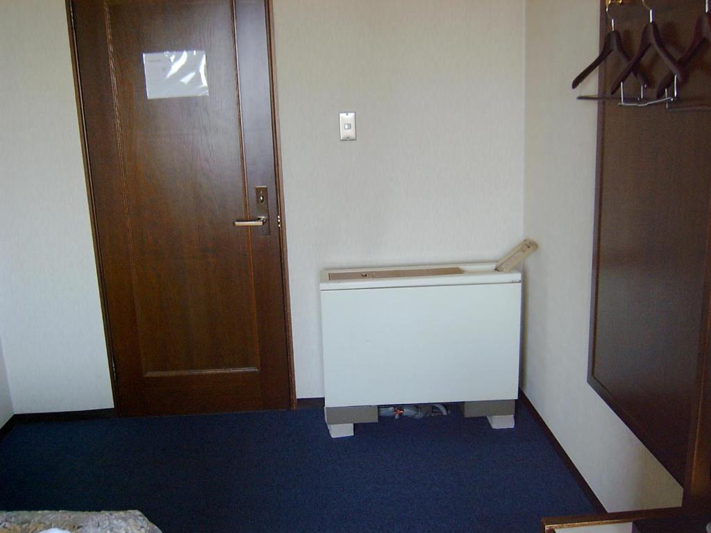 Tokyo Business Hotel מראה חיצוני תמונה